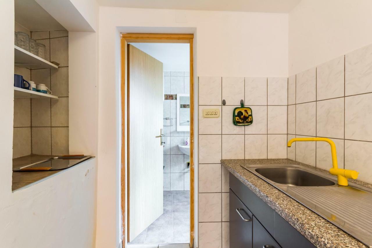 Apartments Gloria Ližnjan Eksteriør billede